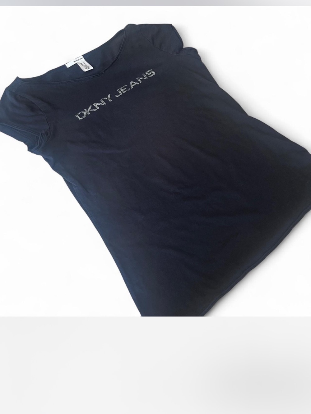 Vintage Y2K DKNY black women’s Logo Tee size large in good condition!